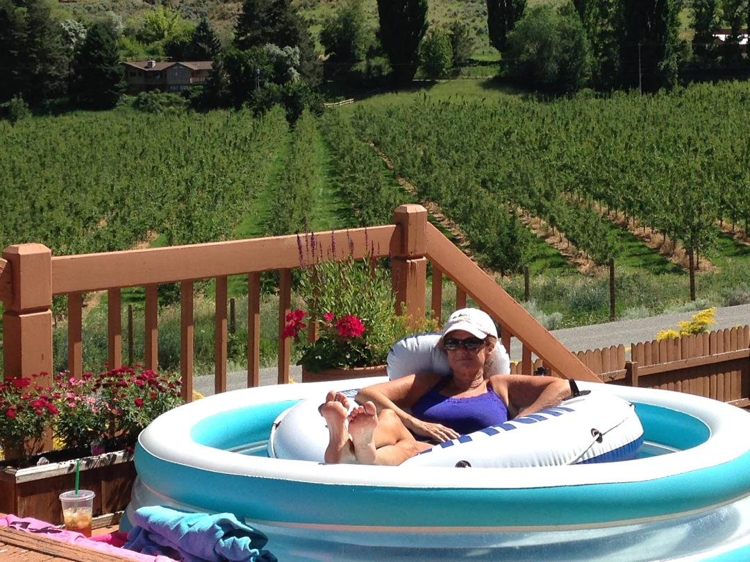 100 degrees and the first day in the pool in Wenatchee for Teresa, but no life guard on duty😜
