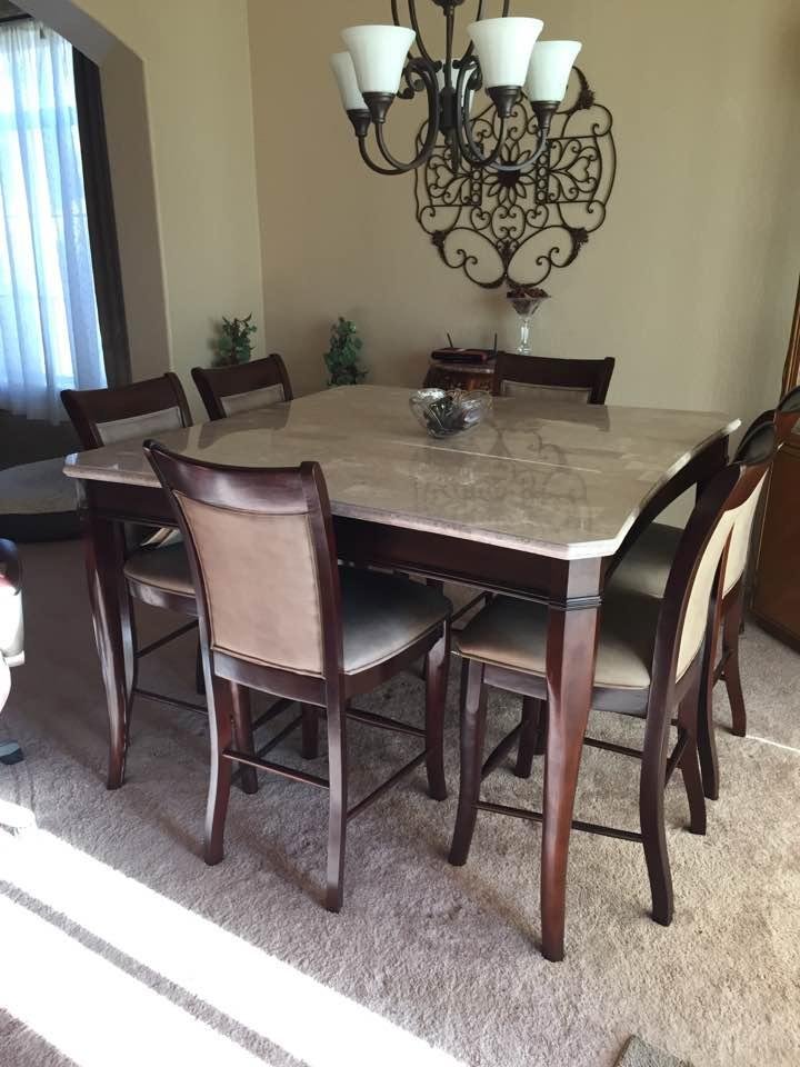 This is our new table, we just got it yesterday.