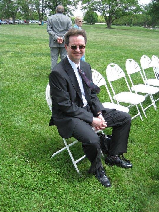 ...when did Matthew Perry show up at this wedding...