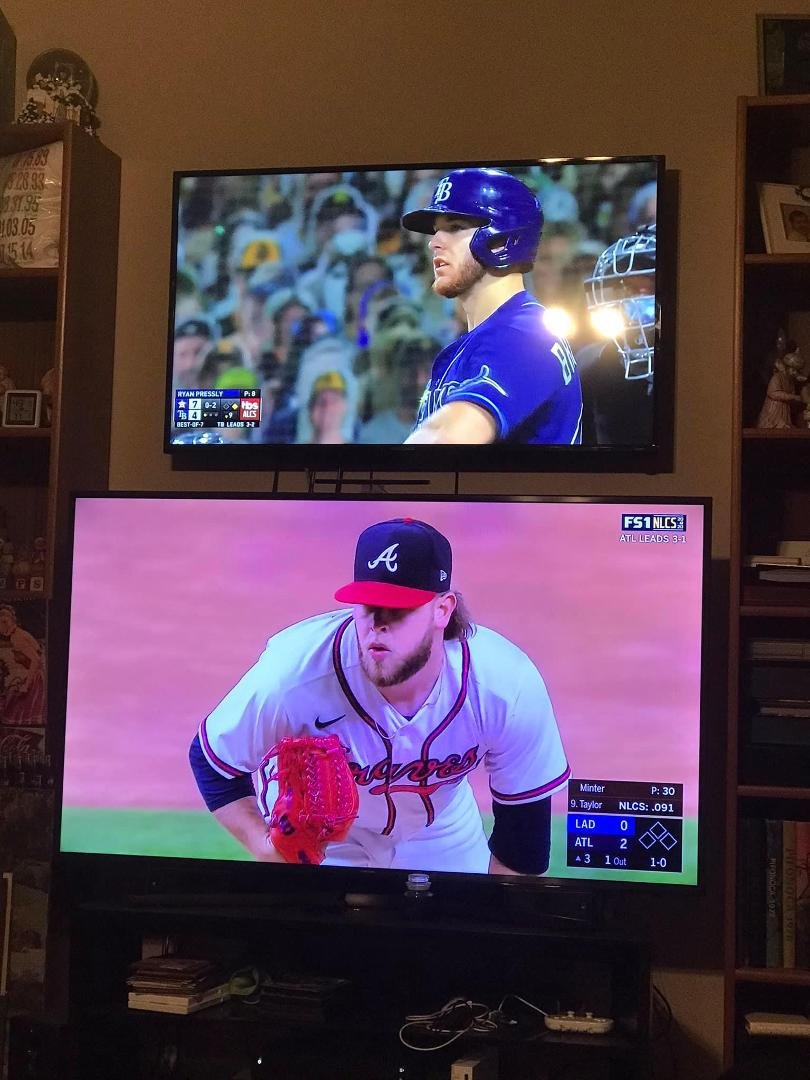 Watching some good baseball tonight! #chopon #mixitup