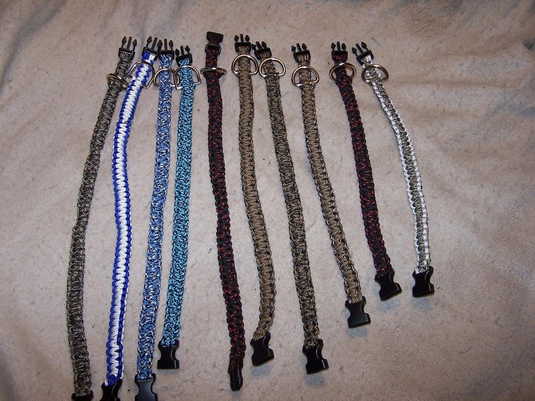 While waiting for Santa to show up, braided up some paracord dog collars for the Tri-City Animal Shelter. thanks-lew