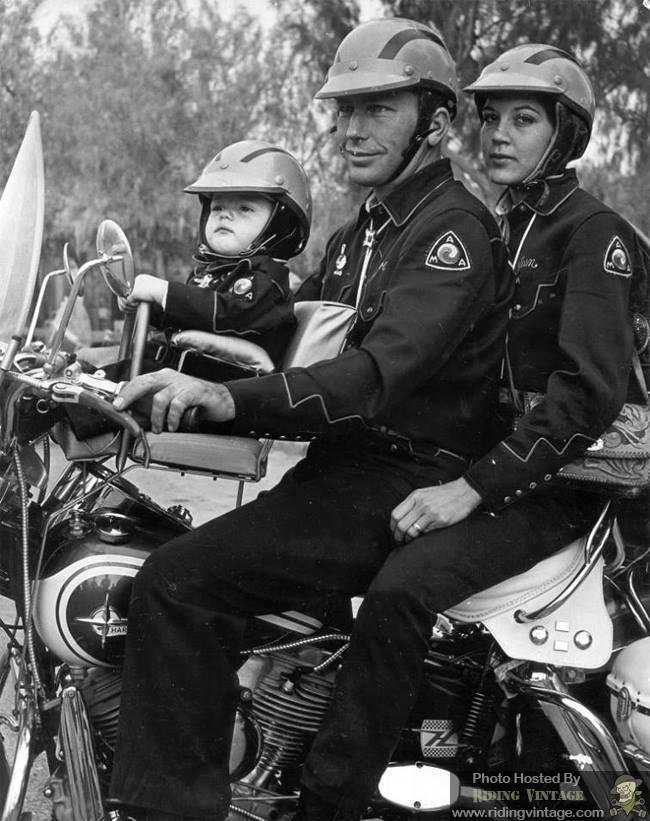 There's room for the whole family on a Duo Glide