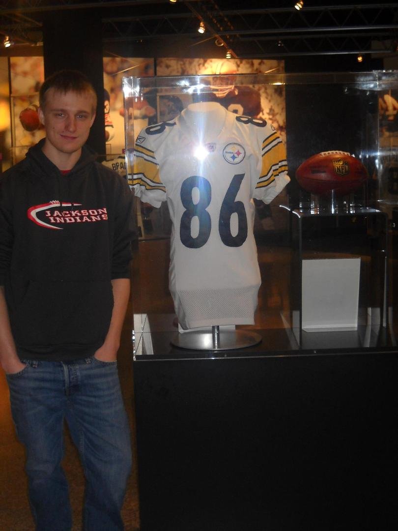 Some pics from our trip to rock n roll hall of fame, hard rock cafe & pro football hall of fame. It was sooo cool :)