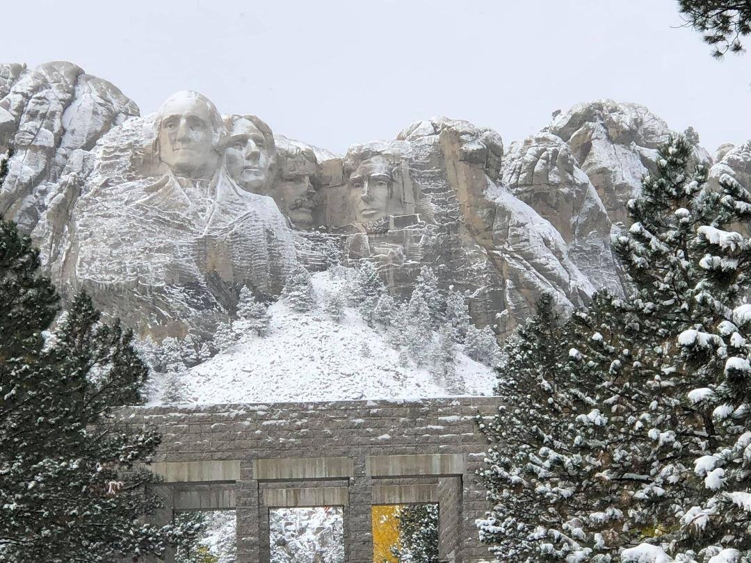 Six inches of snow at Mt. Rushmore on 10/10/19.