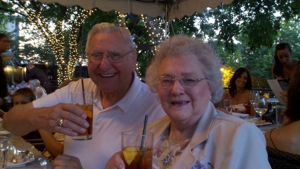Happy New Year to a couple of "sipping siblings" (soft drinks for sure!).