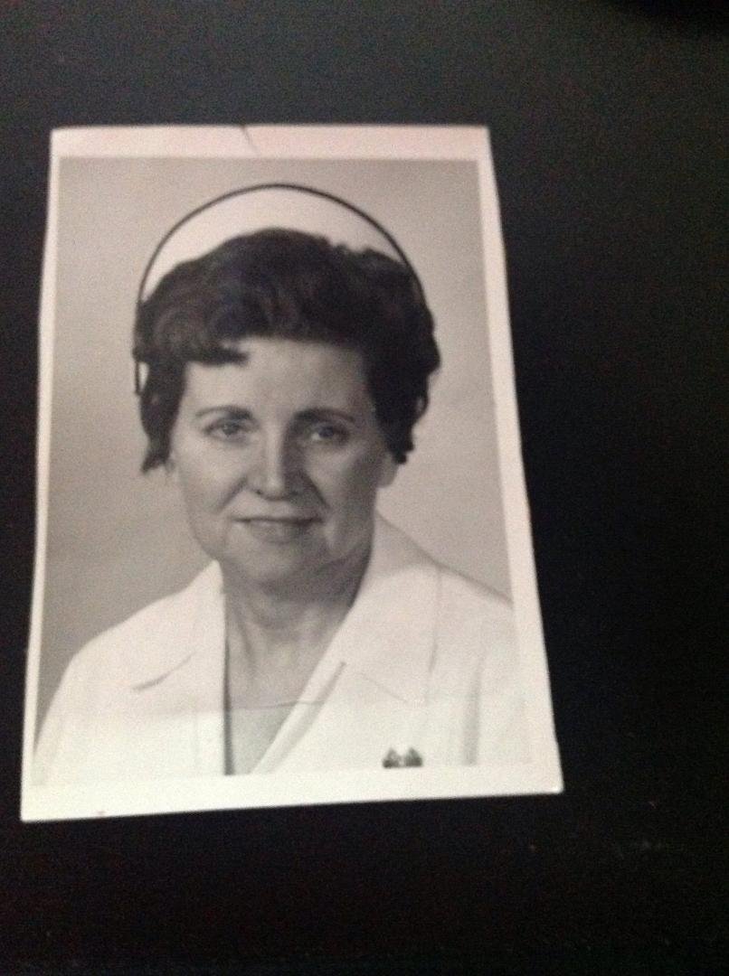 My Mom was a nurse, she graduated from nursing school in mid '30's during the depression. Those were hard times.
Happy Nurse's Day to all my nurse friends.
