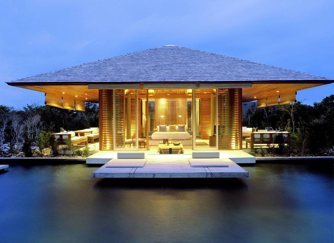 It doesn't get much better than this! Walk right out to the pool deck from your bedroom.
#homes #luxury #beautifulbedrooms