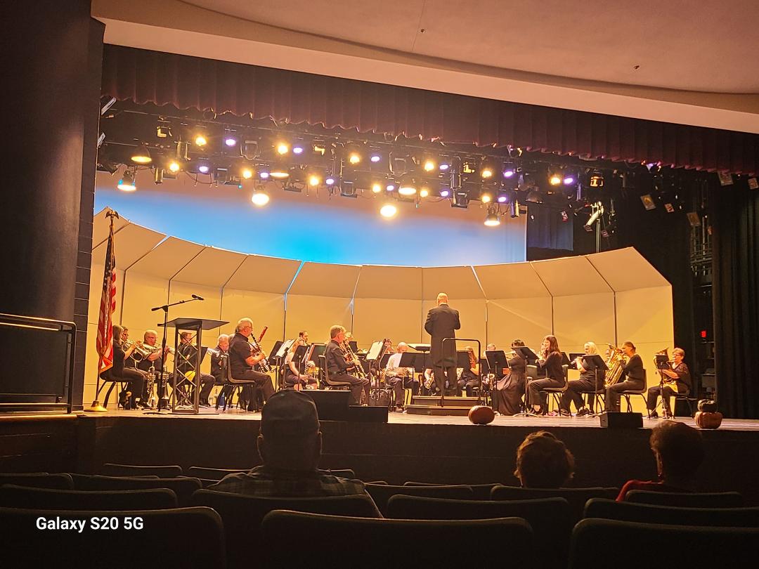 The Sierra Vista Community Band playing the music of the British Isles. Beautifully done, as is always the case. We're lucky to live here!