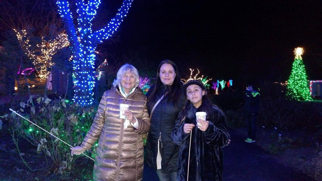 Karen, Steph, and Maya at Meadowlark Park 30 Nov 2017