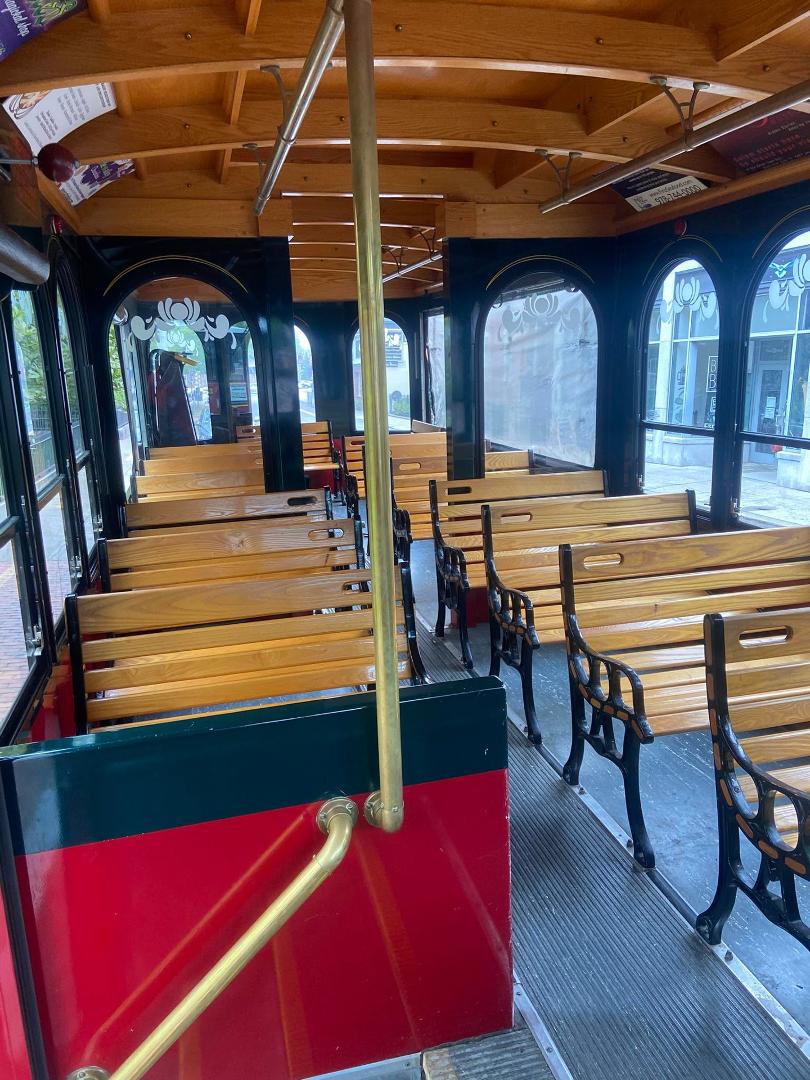 A gray Tuesday in May: Not a good day to be on the trolley today. No one came for my 10:00am tour, and looks like no one for 10:30, either.