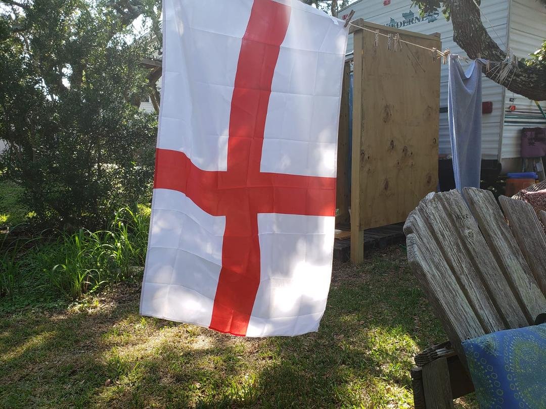The English is again flying here on the Island!
Go Three Lions!