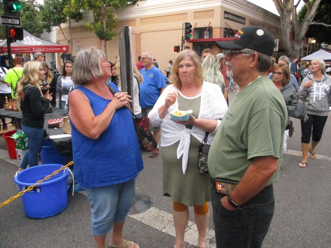 There was a large street market on Thursday evening with lots of food and entertainment. We had a great time there. Kathy Blackstone, Tome and Penny Throne can attest to that.