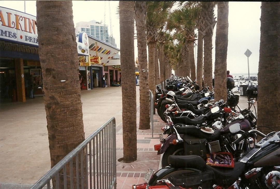 Kenneth Dellapietro's album, bike week '95