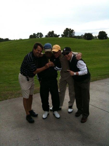 WHAT A GREAT TIME WITH SOME GOOD FRIENDS, LAST WEDNESDY AT FALCON'S FIRE.
DOIN IT AGAIN NEXT MONDAY, WITH THE "NASTY GOLF BUNCH" AT STONEYBROOK EAST.
MERRY CHRISTMAS TO ALL MY FRIENDS AND FAMILY...HO HO HOO!