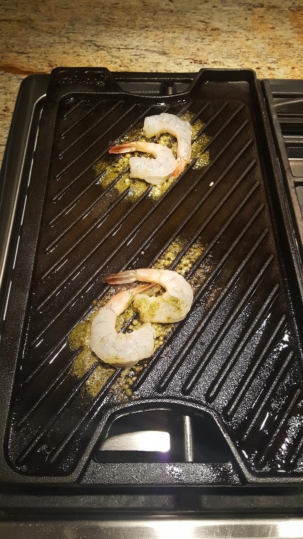 Pesto & Garlic grilled shrimp with brusselsptouts.