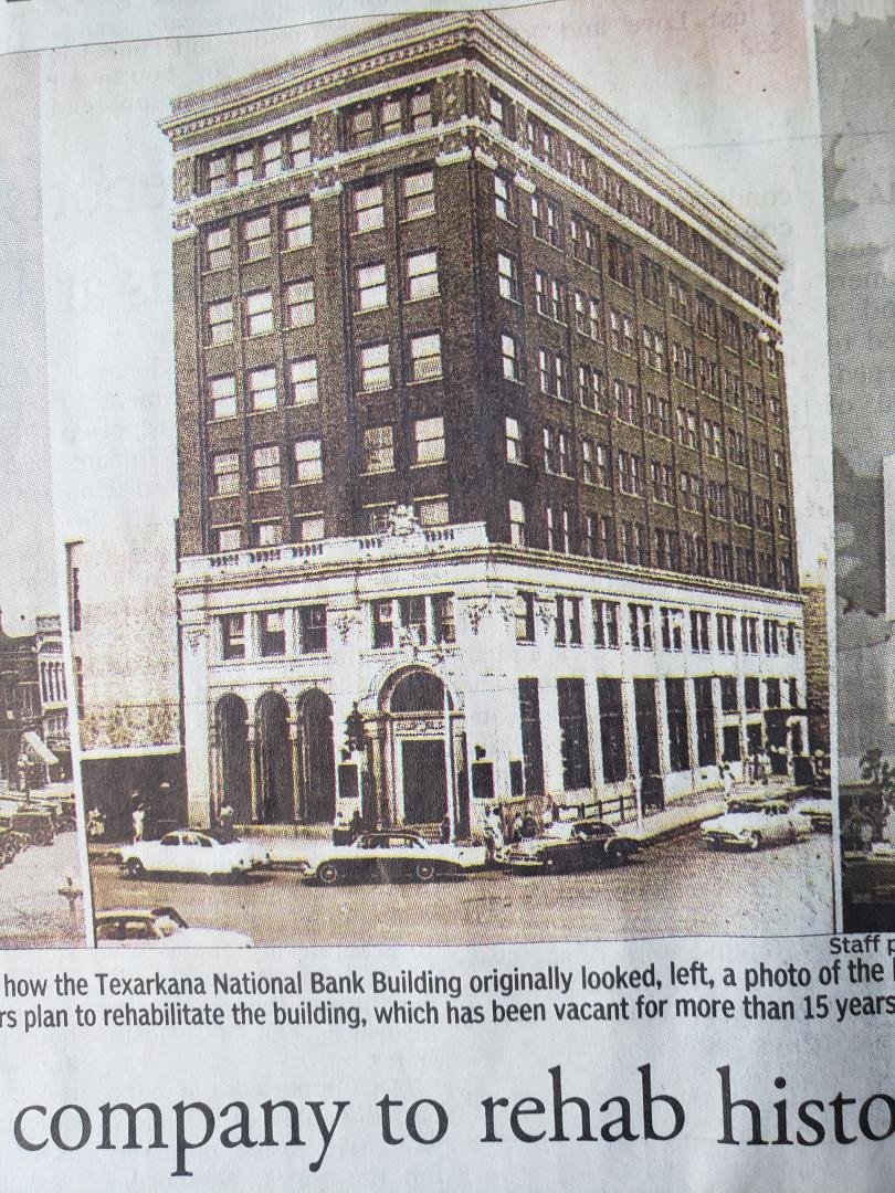 Renovation and the way it looked uptil the late '60's
Guess what? One of the most accomplished entrepreneurs and renovators plans to restore the building to it's style after the first improvements. Then, lease it for bus