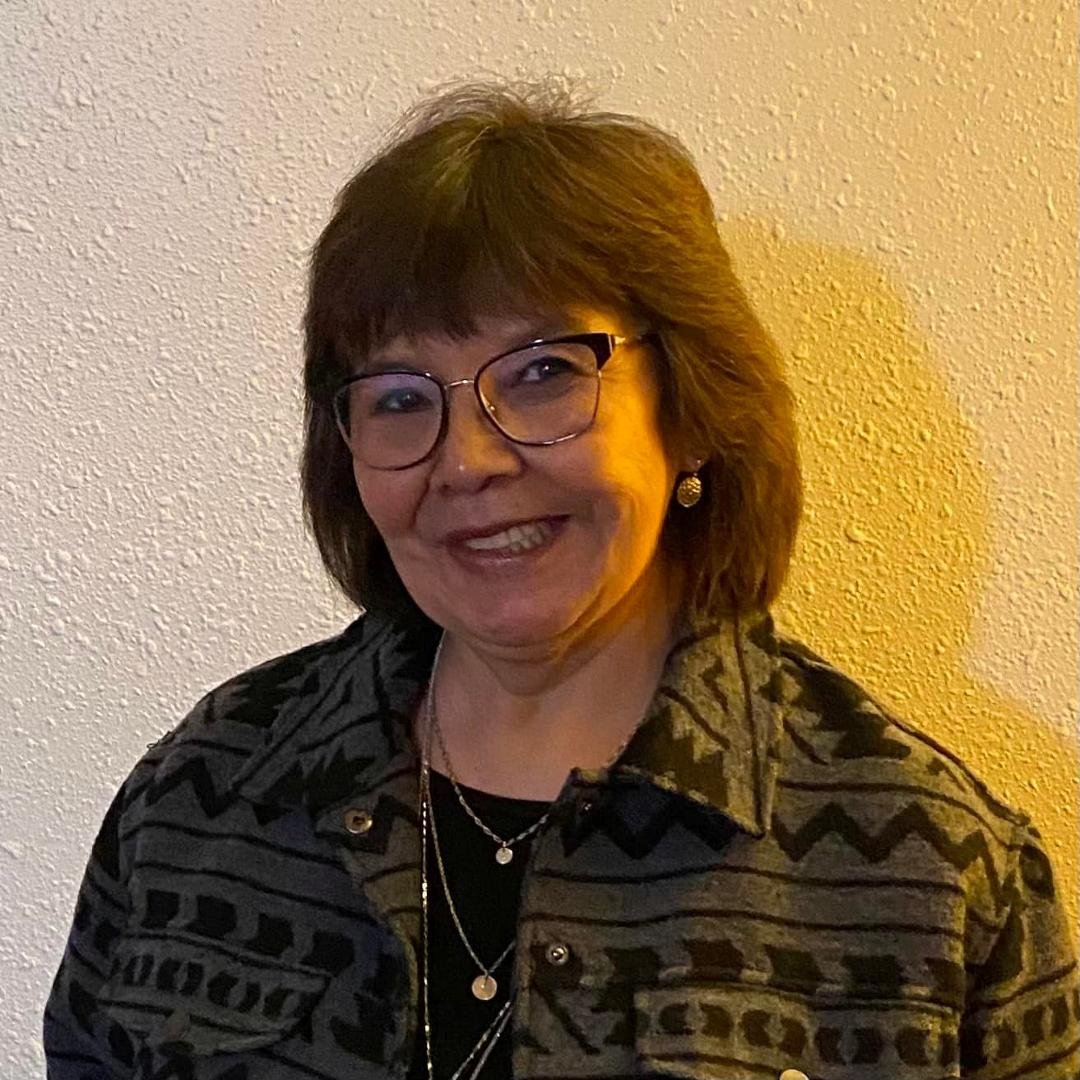 I have to say “dang!! I have been waiting all year to make 60 look good and I think I did it 😄😁😆😅😂🤣!!” 
Thank you all for the wonderful birthday wishes 🥳
My wish for you all to have a wonderful Holiday and be safe!