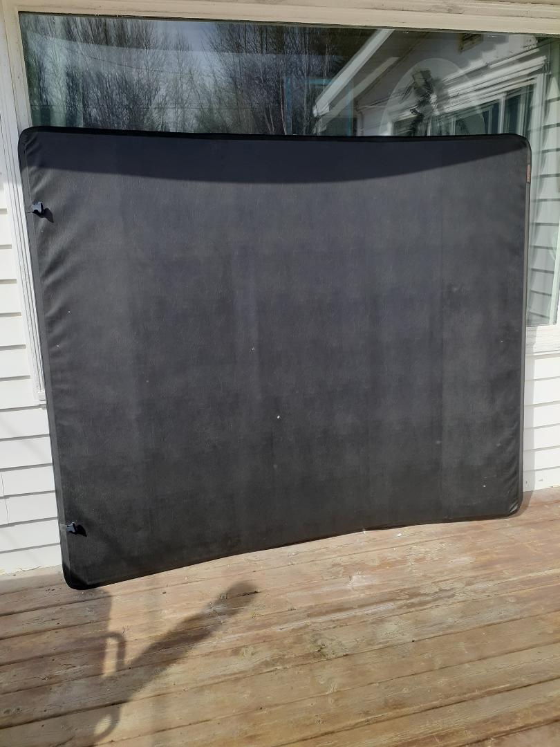 Tonno cover like new condition off silveraldo extend cab $100 or best offer Lovation cardiff Ontario