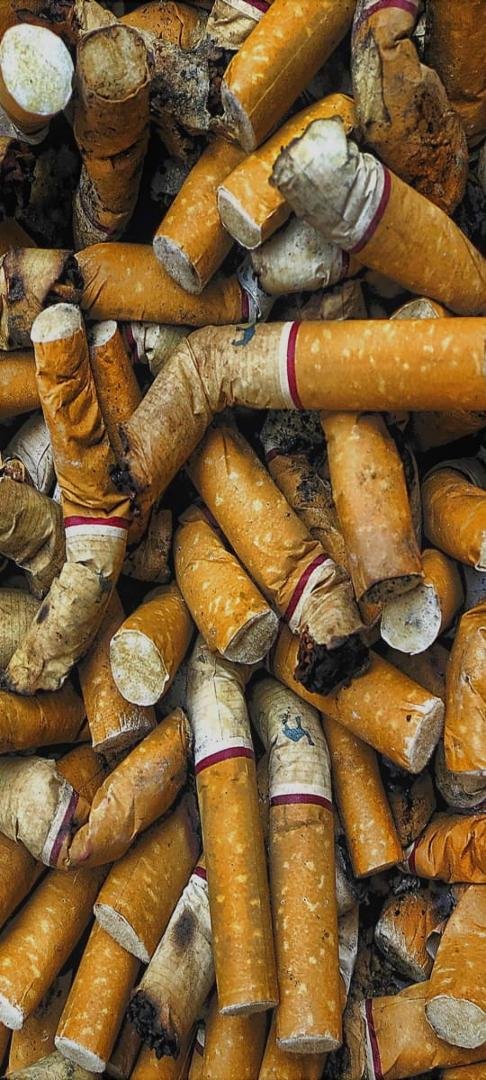 My beautiful black People let the nicotine go,it is targeted poison on every corner in this country.Trapping our youth ang killing off older generations. LET it GO! Plus it's just Nasty look.