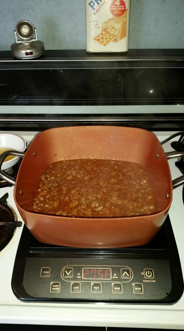 Trying out my new copper chef pan and induction cooktop. This thing works really well!