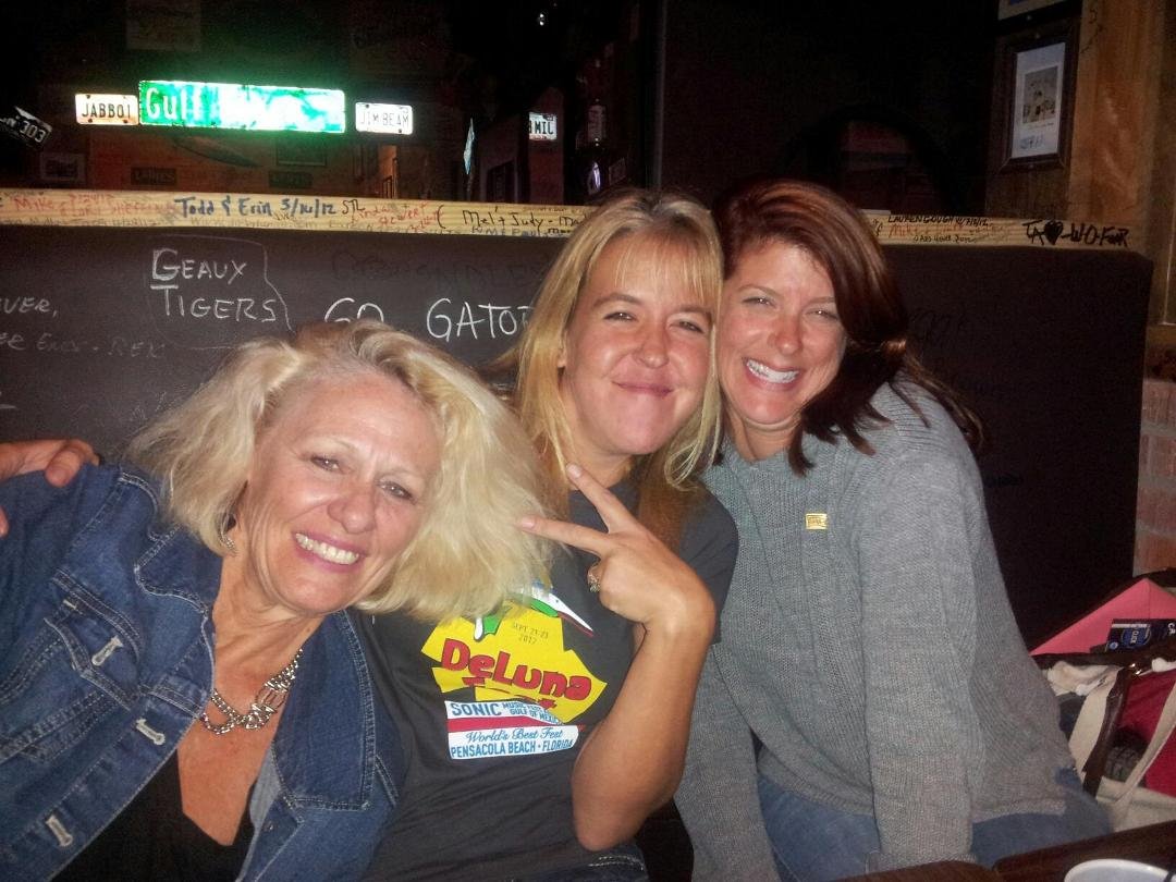 Yours truly with Tracy Patten Owens Melissa Purvis @ Flora Bama