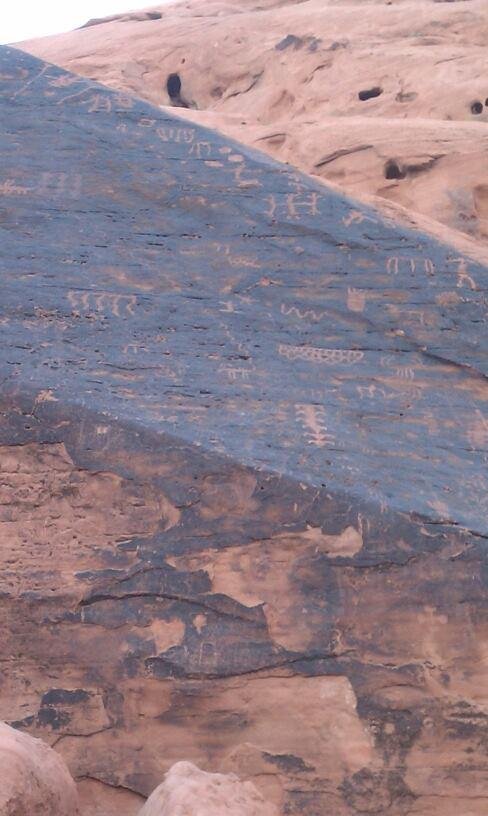 Looking for petroglyphs at Valley of Fire w/ the Von Tobel ladies: Bonnie Steffen, Denise Walker, & Margaret Herod. Great day!