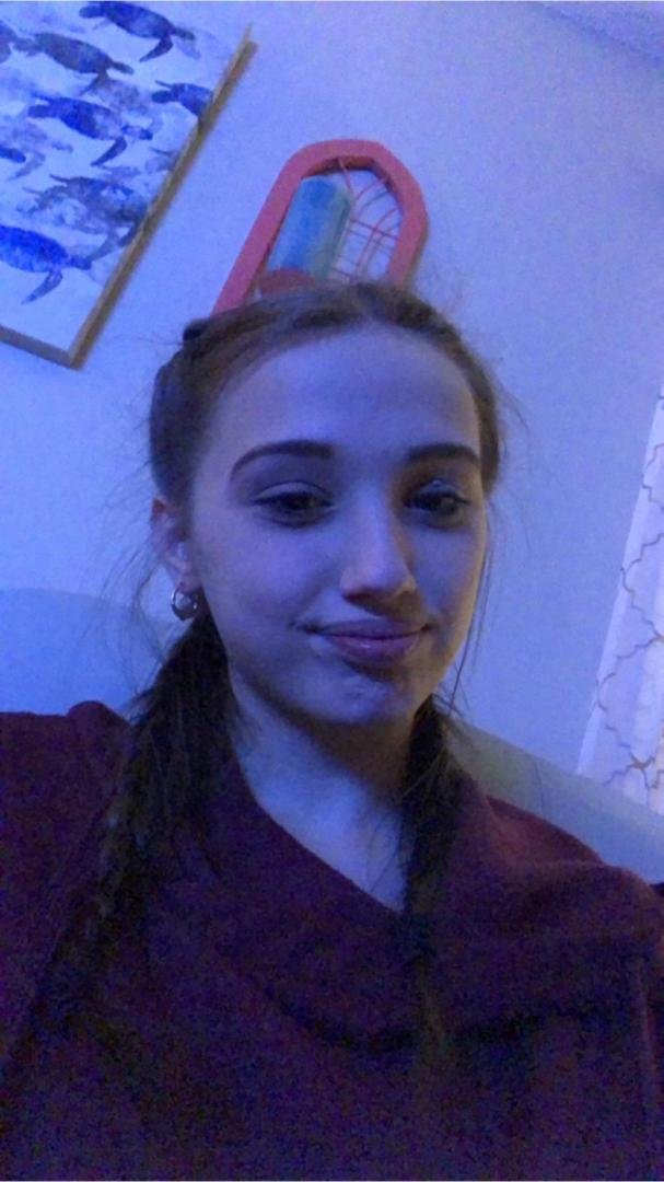 Pretty granddaughter 😍