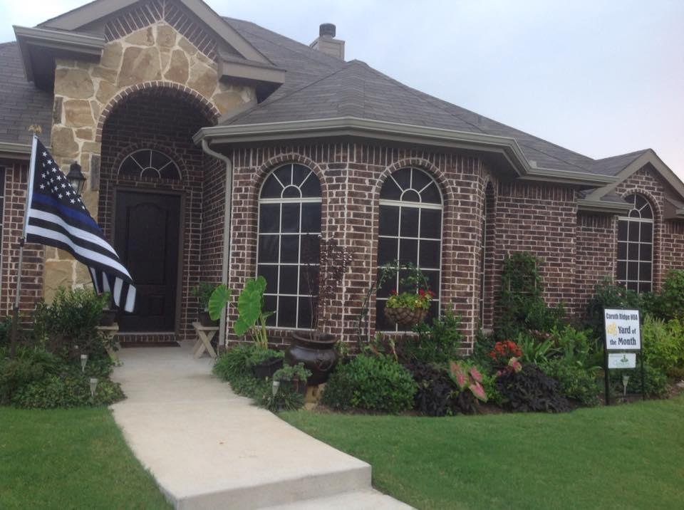 Look who won yard of the month! Thank you Mark Jobson for all your hard work.