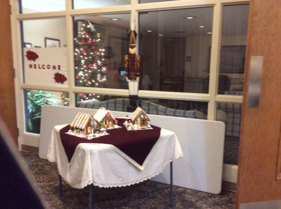 The CENTER Gingerbread Houses in Solarium - B.V.