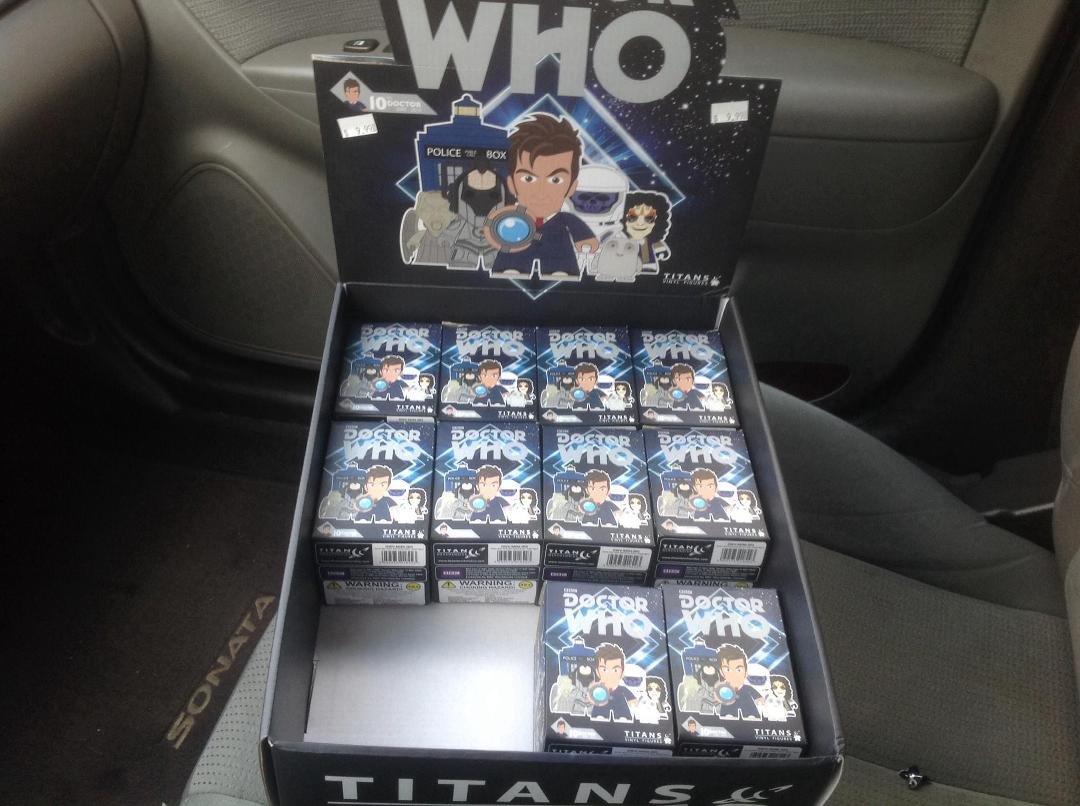 Yay! Mine all mine! Time to get em all open and see what i got...