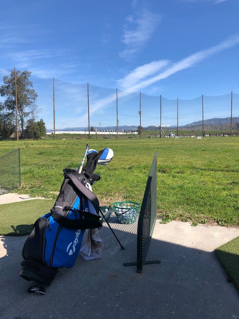 A beautiful, relaxing, day in the neighborhood! Happy place. 🤩 ⛳️🏌🏻♂️