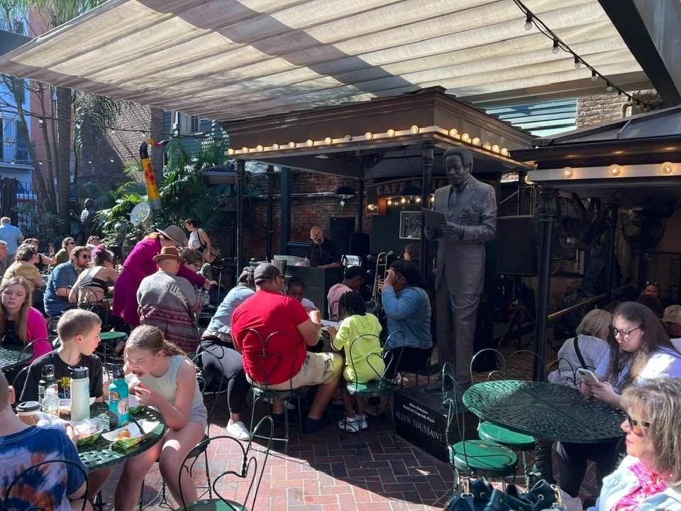 Where am I just finished coffee and beignets