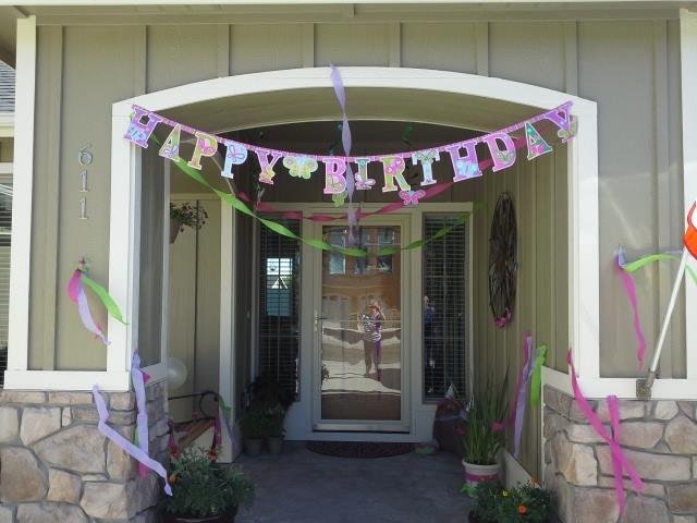 Went out to dinner & came home to this!  My neighbors are something else!!  :)