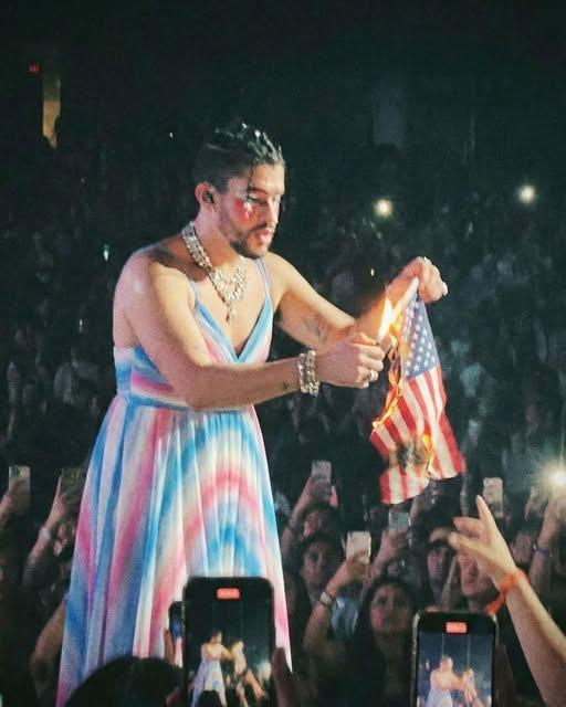 Here's The Superbowl Halftime Show Main Attraction.......Fook The NFL!