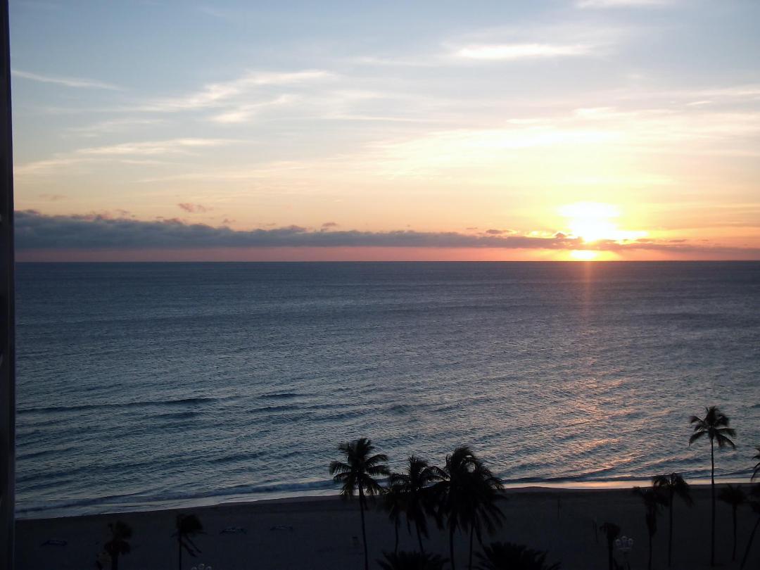 Surfs up!! Rare observation by me-- a sunrise. 82 degrees yesterday, 74 tomorrow, don't you hate those cold snaps? From Hollywood, FL