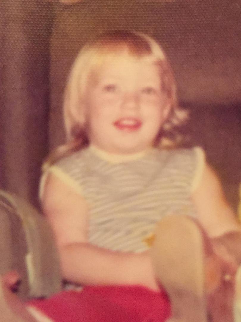 Happy Birthday to our beautiful daughter Michele!!! Love you, Mom & Dad🎂