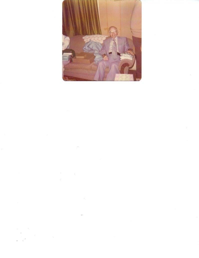 Daddy went to Heaven on this day, 11/6/1985. Sure do miss him!!