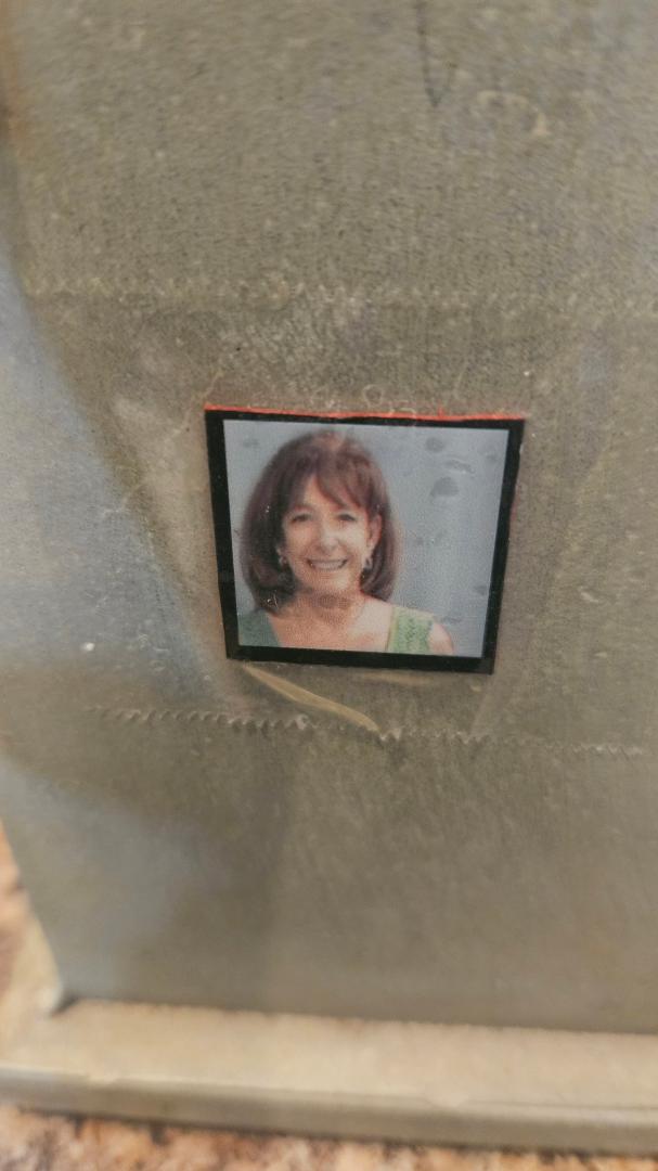 I just found this picture on the back of an old pencil holder in the kitchen.
Anyone know who this is?