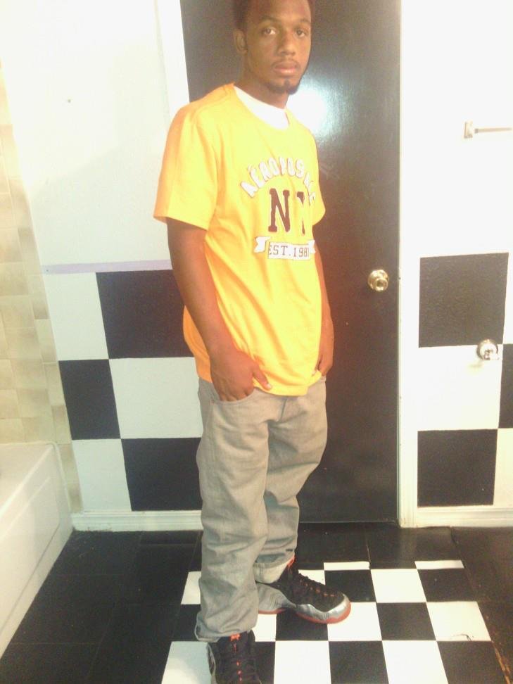 Daviss Thomas' album, Mobile uploads