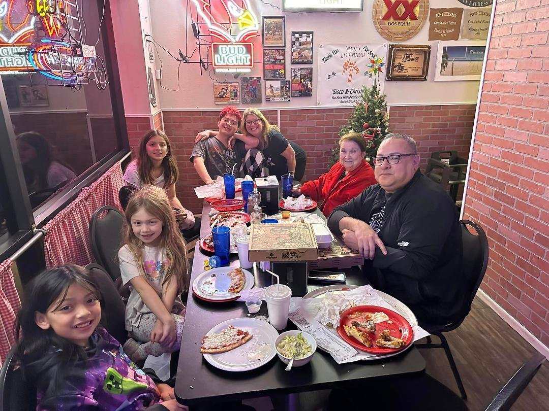 All of us had wings and pizza at our favorite pizza place. It was Mom, Dad's and Bob's favorite also. Good memories.