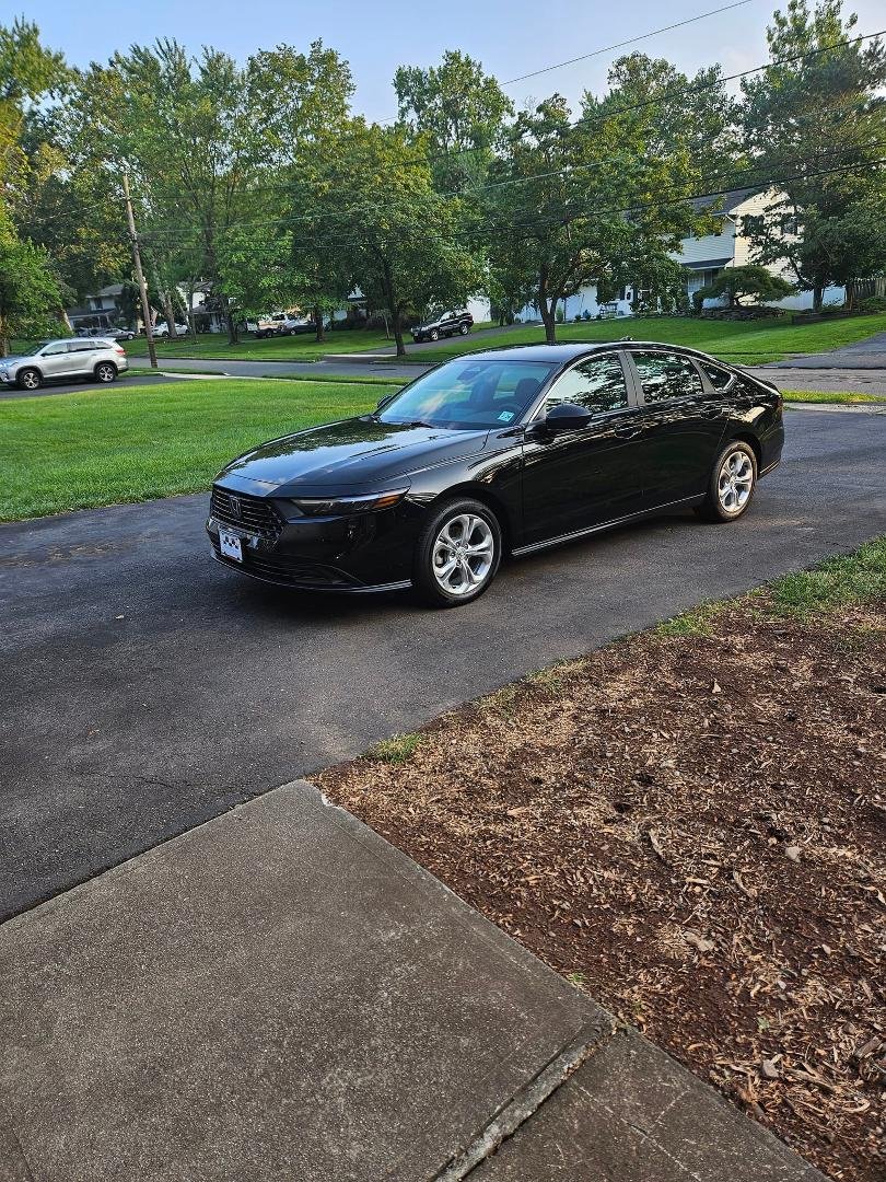 This is my new ride as of this past Monday. My 17 year old Honda was totaled in a wreck 10 days ago. No injuries and it was not my fault. Just waiting on the insurance payout. What a week! Thank goodness for full insurance