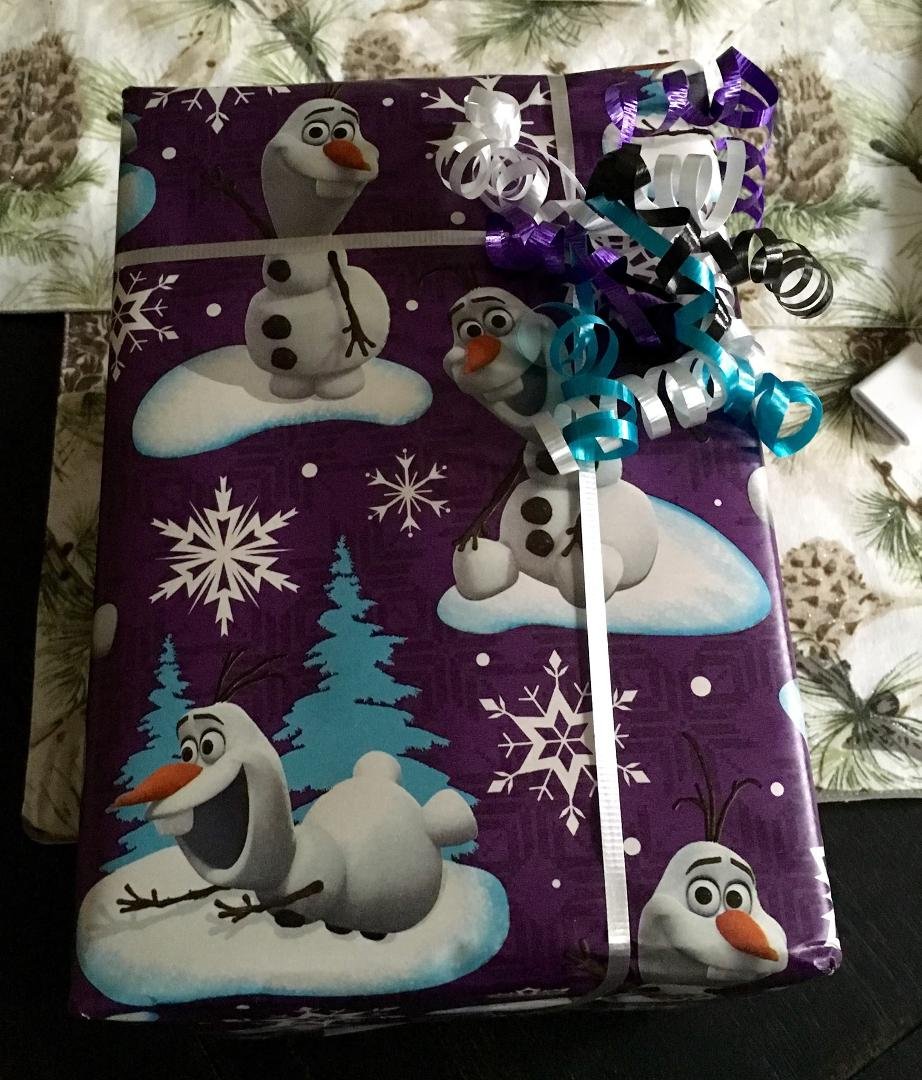 Nothing says Christmas like your "own" wrapping paper
Merry Christmas to all my friends and family both near and far.
Be well be loved
Think of others less fortunate and perhaps extend a little kindness as we celebrate.