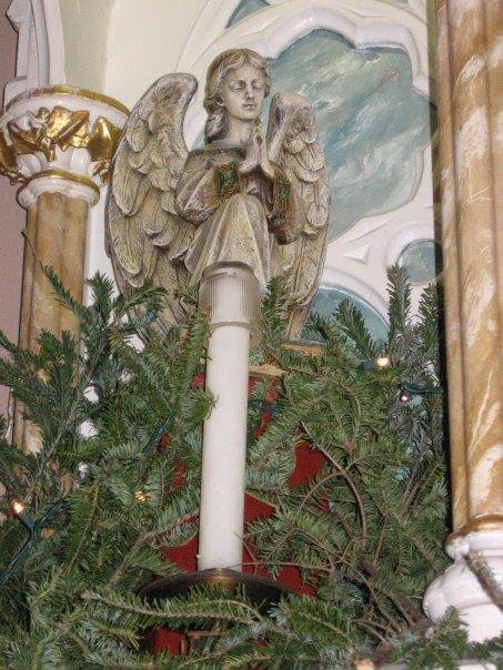 St. Mary RC Church. LIC, NY 'High Altar' angel Christmas 2007