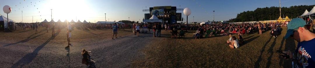 Here is a panoramic view of the front of the festival. #delawarejunction