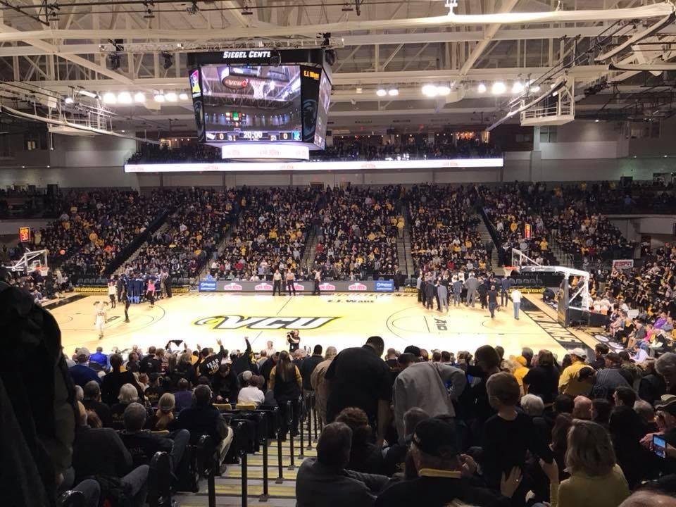 Getting ready to settle in with 8000 friends and a national TV audience.  Kermit I wish you could have experienced a crowd like this at Ft. Myer.