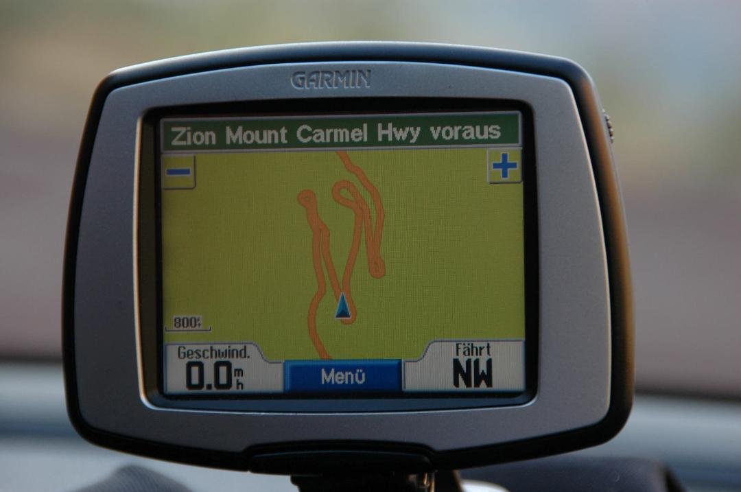 Here is a picture of the Garmin taken from inside our rental car when we were heading east from the Zion Visitor Center toward the tunnels on the Zion Mount Carmel Highway, Utah 9, in March 2007. This is showing the switch