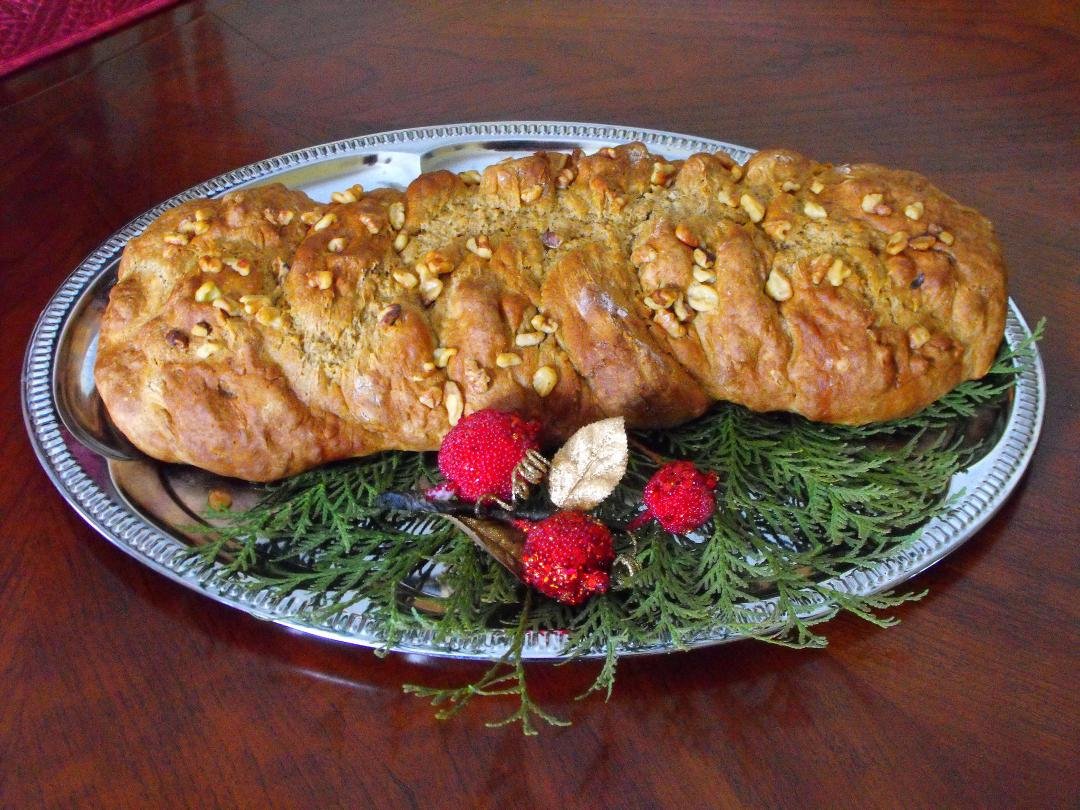 Behold, the Christmas loaf.