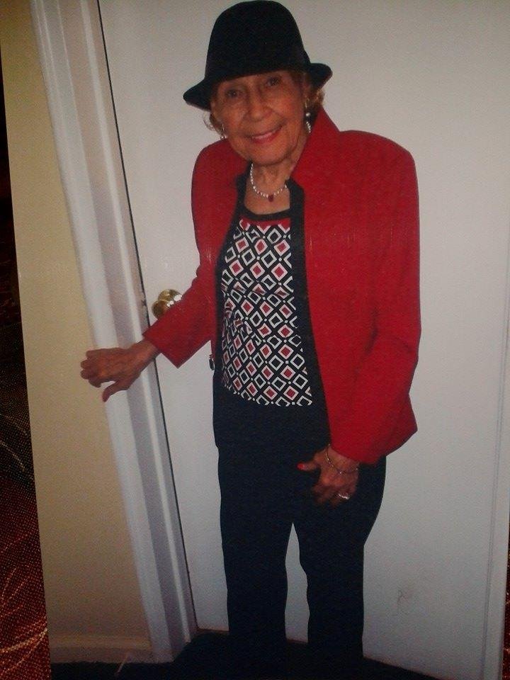 Hi Mommy! Looking cute! :-)