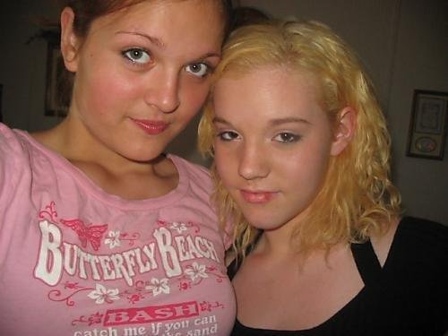 My third oldest daughter Stephanie and her friend JJ...
Guess which one is Stephanie...