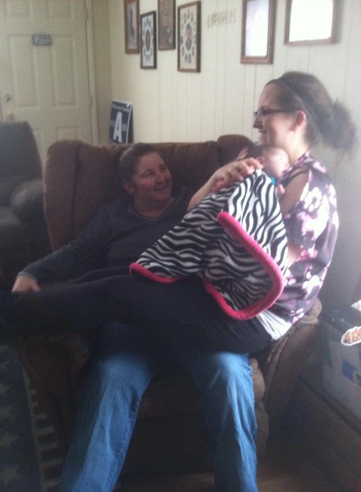 The only way Mimi can hold Athena lol